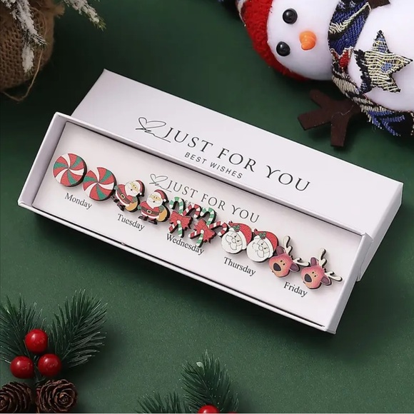 Vintage Jewelry - 5 Christmas Santa Clause Cane Elk Wooden Stud Earrings Set NEW